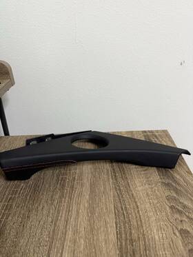 My83-045c37-a Aston Martin Front Left Dash Trim Panel Oem Dbx 707 Black/red