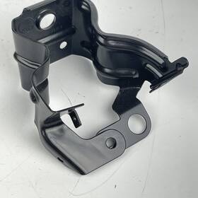 8k1880482 Audi 2009 2010 2011 2012 - 2015 S4 Right Knee Panel Support Bracket