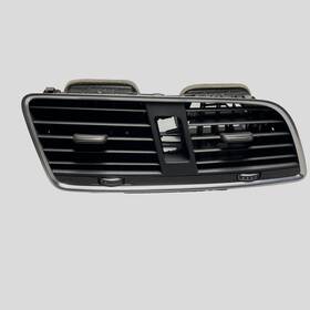 8u1820951c Audi 2015-2018 Q3 Quattro Dashboard Center Air Vent Grille Panel Oem