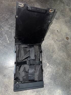 52207160550 Bmw 003300004600 Genuine Oem E60 E61 Armrest Ski Bag 2004-2010