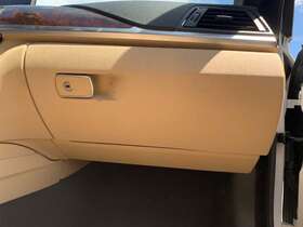 260.bm1u17 Bmw 430i 2017 Glove Box