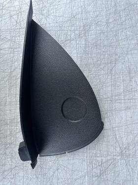 51-45-9-124-922 Bmw 2008 135i E88 Front Dash Dashboard End Cover Trim Panel Cap Right Side Oem