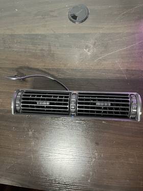 64-22-1-390-926 Bmw 88-94 E32 735 740 750 Center Dashboard Air Vent Grille Bezel Trim Oem