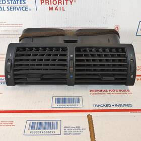 64228402221 Bmw 00-06 E53 X5 Front Center Dash Panel A/c Heater Vent Oem