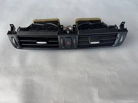 64229253115 Bmw 2014-2018 X5 Xdrive35i Center Dash Air Vent With Hazard Switch Oem