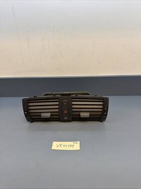 7059189 Bmw 08-13 E82 E88 128i 135i Central Dash Air Vent Hazard Light Oem