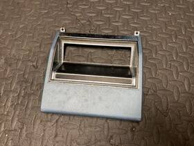 1367910 Buick 1965 Wildcat Lesabre Electra 225 Convertible Center Switch Bezel