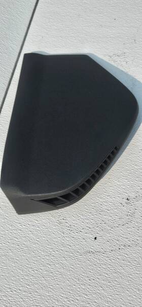 12205-10257 Cadillac 03-07 Cts Dash Right Access Cover Panel Defroster Vent Trim 1220510257