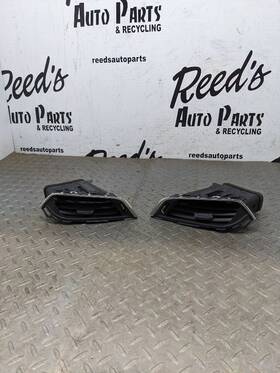 131.gm1c17 Chevrolet 2016-2019 Cruze Dash Right Left Center Ac Air Vent Grille Pair 1165815