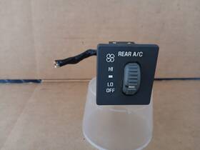 1345211 Chevrolet 1996-2005 Oem Chevy Astro / Gmc Safari Rear A/c Switch And Plug