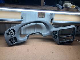 15064022 Chevrolet 02-09 Trailblazer Dash Instrument Cluster Speedometer Bezel Trim Panel Gray