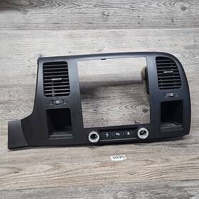 15092584 Chevrolet 2007-2013 Silverado Sierra Center Dash Radio Bezel Climate Vents 2wd 15092584 Chevrolet 2007-2013 Silverado Sierra Center Dash Radio Bezel Climate Vents 2wd