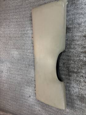 15746089 Chevrolet Tahoe Instrument Panel Knee Bolster 2002