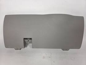 15870178 Chevrolet 07-14 Gm Tahoe Yukon Escalade Sierra Knee Bolster Dash Trim Gray