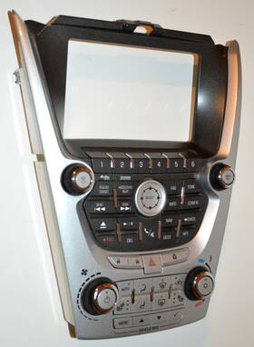 20906734 Chevrolet 2010-11 Chevy Equinox Oem Radio Climate Control Panel - Volume Navigation Heater