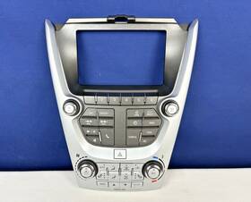 23450890 Chevrolet 12-15 Chevy Equinox Radio Climate Control Panel Faceplate Dash Trim
