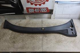23459574 Chevrolet 2014-2019 Chevy Corvette C7 Oem Windshield Wiper Cowl Trim Cover Panel