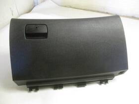 260-01008x Chevrolet 2009-2017 Traverse Black Ebony Glovebox Glove Box Assembly Oem Lkq
