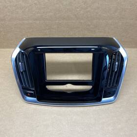 84286787 Chevrolet 2018-2023 Traverse Radio Dash Center Trim Bezel Oem Black