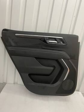 85716846 Chevrolet 2025 Tahoe Door Panel Cover Driver Rear Left Jet Black P/n