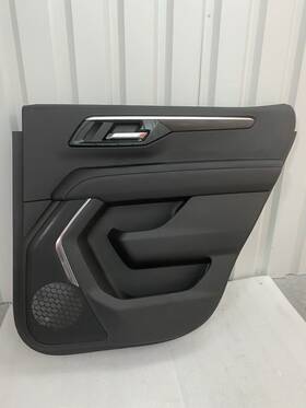 85716847 Chevrolet 2025 Tahoe Door Panel Cover Driver Rear Right Jet Black P/n