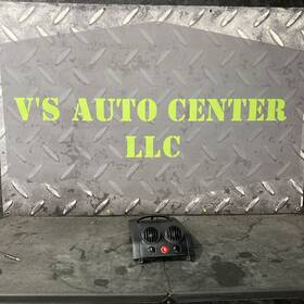 96537685 Chevrolet 2004 2005 Aveo Center Dash Ac Air Vent Grille W Hazard Switch