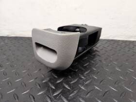 244.gm9g99 Chevrolet Truck 95-99 Suburban Dash Cupholder Cup Holder Oem 15725716