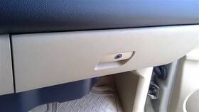 260.gm8c07 Chevrolet Truck Tahoe 2007 Glove Box 1168911 260.gm8c07 Chevrolet Truck Tahoe 2007 Glove Box 1168911