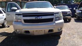 260.gm8p08 Chevrolet Truck Suburbn15 2008 Glove Box 1397237