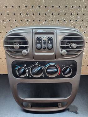 04885336aa Chrysler 01-05 Pt Cruiser Dash Radio Bezel Climate Trim Panel Tan B17
