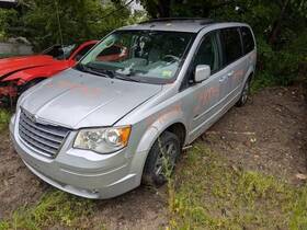 260.ch1408 Chrysler Town Coun 2008 Glove Box 175036