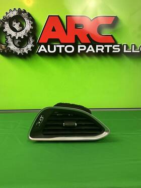 6ec031x9aa Chrysler 17 18 19 20 21 22 23 24 Pacifica Voyager Dash Air Vent Driver Outer