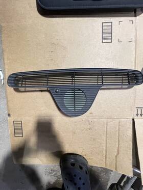 Aaa41429 Corvette 05 - 13 C6 Dash Defroster Vent Trim Oem Sensor