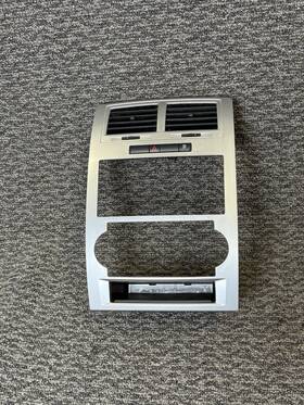 1075455 Dodge 2008-2010 Charger Center Dash A/c Air Vents Vent Radio Trim Bezel Silver