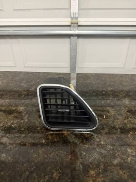 1108989x Dodge 11-14 Avenger Dash Left Driver Ac Air Vent Grille Outer Outlet