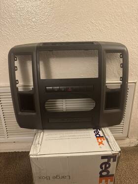 1ea951j8ac Dodge 2009-2012 Ram Radio Climate Control Dash Bezel Trim 4x2 Oem 1ea951j8ac Dodge 2009-2012 Ram Radio Climate Control Dash Bezel Trim 4x2 Oem