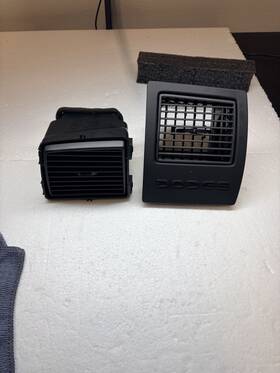 243.ch2r06 Dodge 2005-2007 Charger Magnum Right Passenger Side Dash A/c Air Vent Black Oem