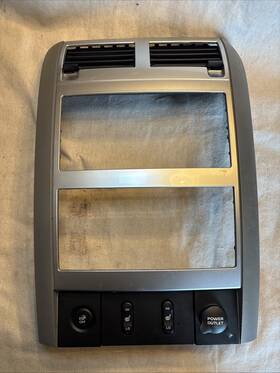 5hm581d1ae Dodge 2004-2009 Durango Center Radio A/c Climate Bezel Seat Heat Switch Silver