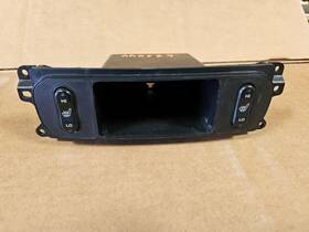 299.ch8804 Dodge Truck 04 Ram Pickup Used Center Dash Cubby W Lh Rh Heated Seats Switches