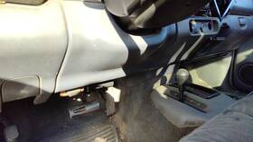 Ts541azaa Dodge Trucks 2000 Dakota Lower Dash Under Column Knee Bolster Trim Panel Oem Gray