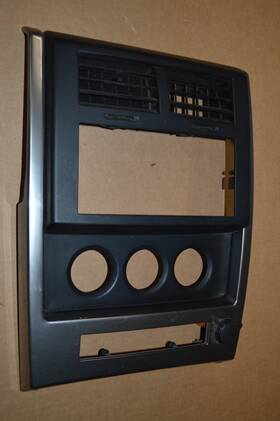 P55111935aa Factory/oem 2008-12 Jeep Liberty Dash Radio Climate Control Bezel Vents Panel Cover Trim