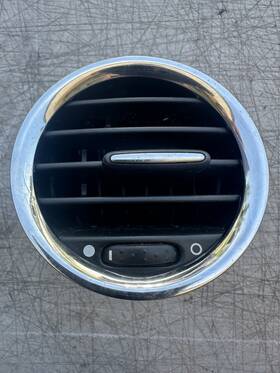226541 Fiat 2012 500 Pop 1.4l Front Dash Air Vent Ventilation Grill Right Side Used Oem