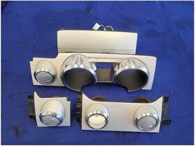 298.fd1h09 Ford 2005-2009 Mustang Gt Dash Trim Kit Front Vent Molding 2823