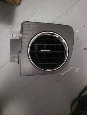 Ar33-63044b88-at-14405 Ford 2010-2014 Mustang Dash A/c Air Vent Passenger Side Ar33-63044b88-at-14405 Ford 2010-2014 Mustang Dash A/c Air Vent Passenger Side