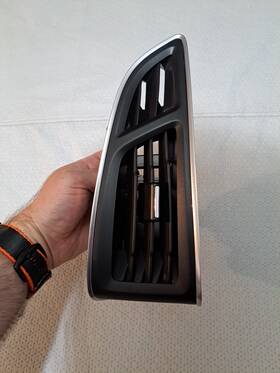 Bm5z-19893-cb Ford Oem 2012-2014 Focus St Dash Dashboard Right Passenger Outer Air Vent Grill