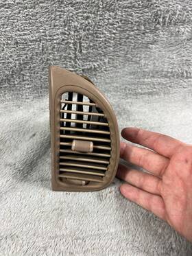 E-a146471 Ford 95-04 Ranger Dash Right Passenger A/c Air Vent Oem Beige #713 A K