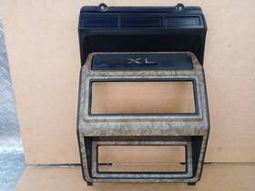 E5tb-15045a98-da Ford 1980-1986 Oem F150 Center Dash Radio And Climate Control Trim Bezel