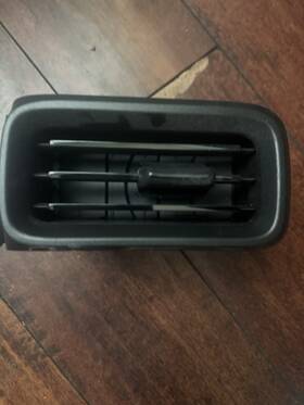 Nz6b19c696b Ford 2022-2024 Maverick Dashboard Left Upper A/c Vent Grille Oem