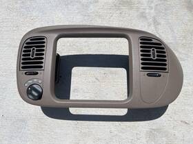 1604302acw Ford Oem Factory Original Genuine 1997-2003 F150 Expedition Center Dash Radio Bezel With Vents And 4x4 Switch Tan