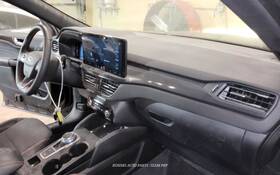 251-10586 Ford Truck Escape 2023 Dash Panel Leather Scratched And Has Hole 1623731